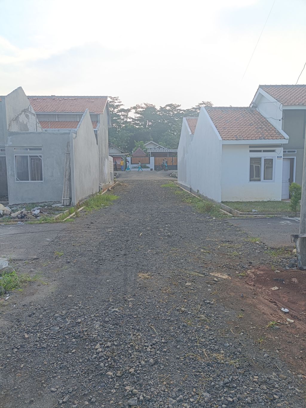 foto posisi tengah perumahan PERUMAHAN SUKAMULYA REGENCY