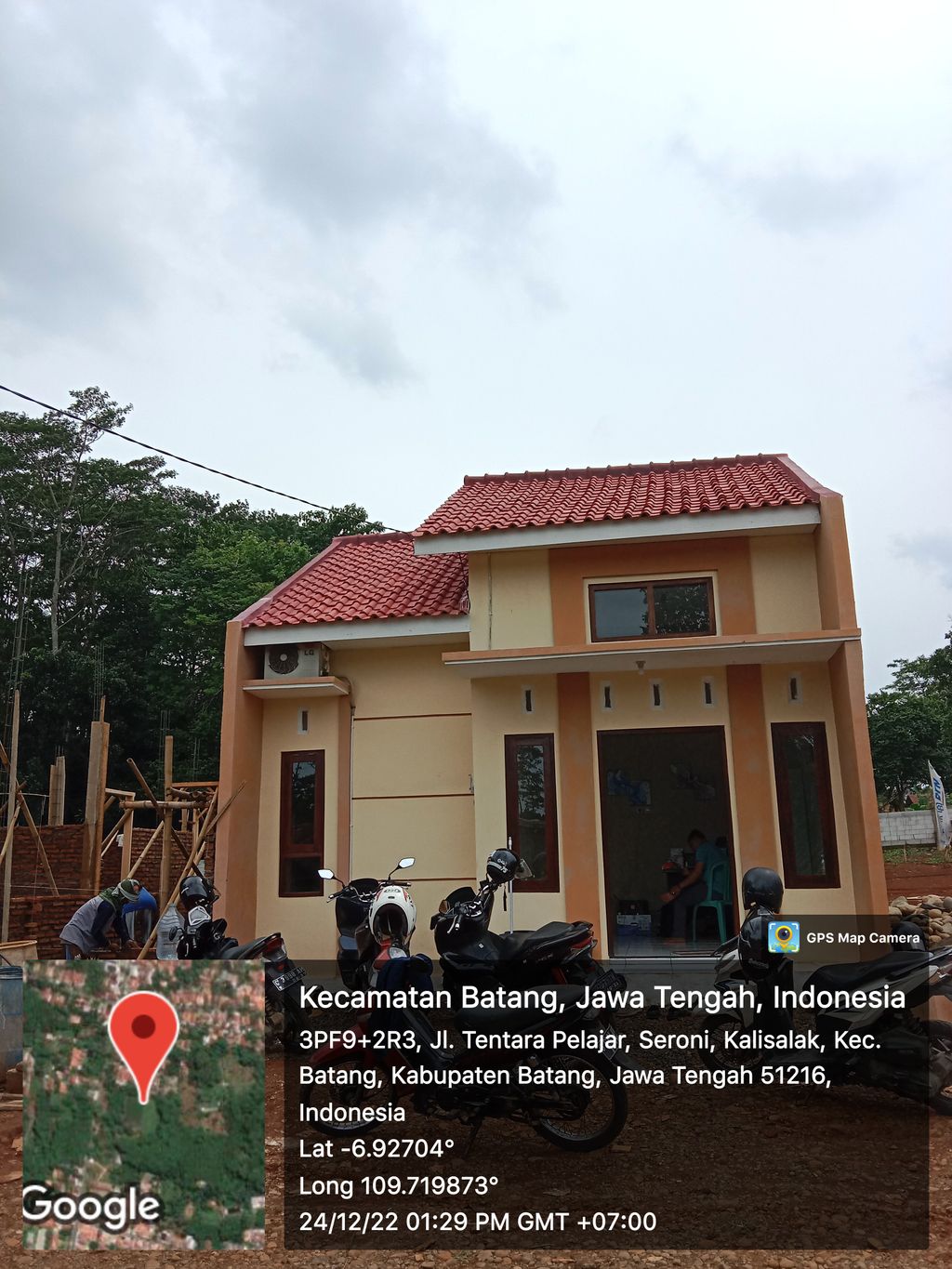 foto tampak rumah tipe NAKULA perumahan KALISALAK RESIDENCE