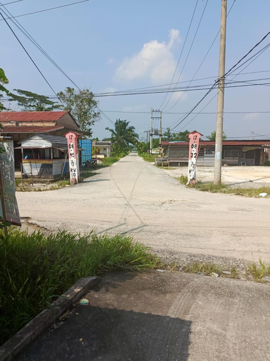 foto gerbang perumahan Griya Rumbai Lestari
