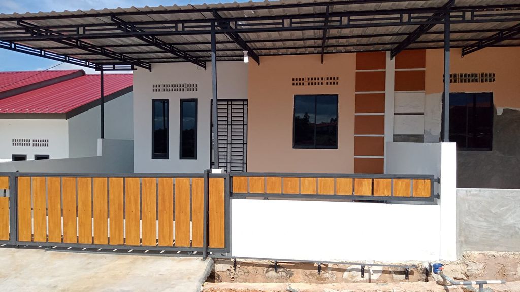 foto tampak rumah tipe 36 perumahan Cristal abadi 3