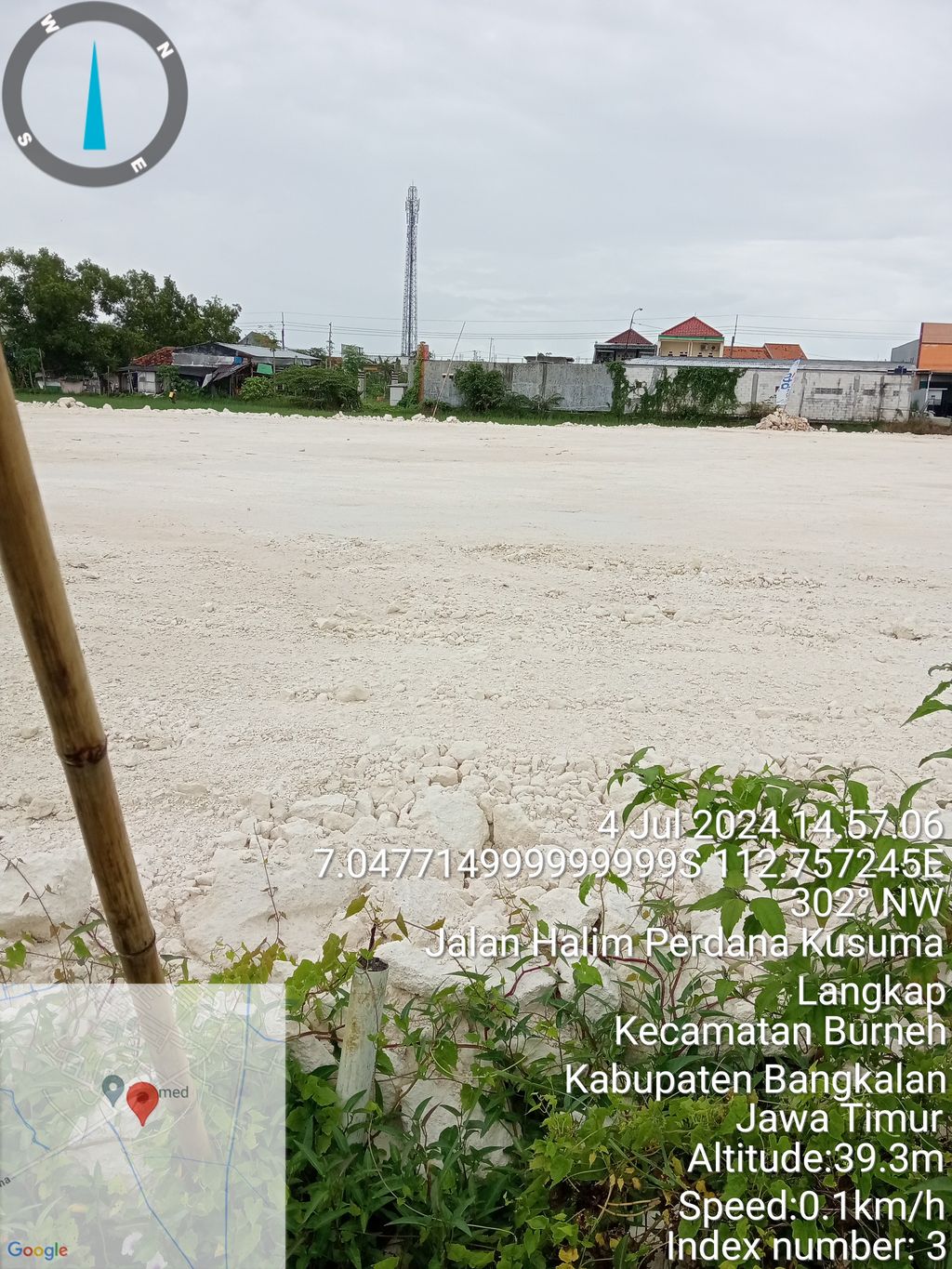 foto posisi tengah perumahan GRAHA PERMATA 2