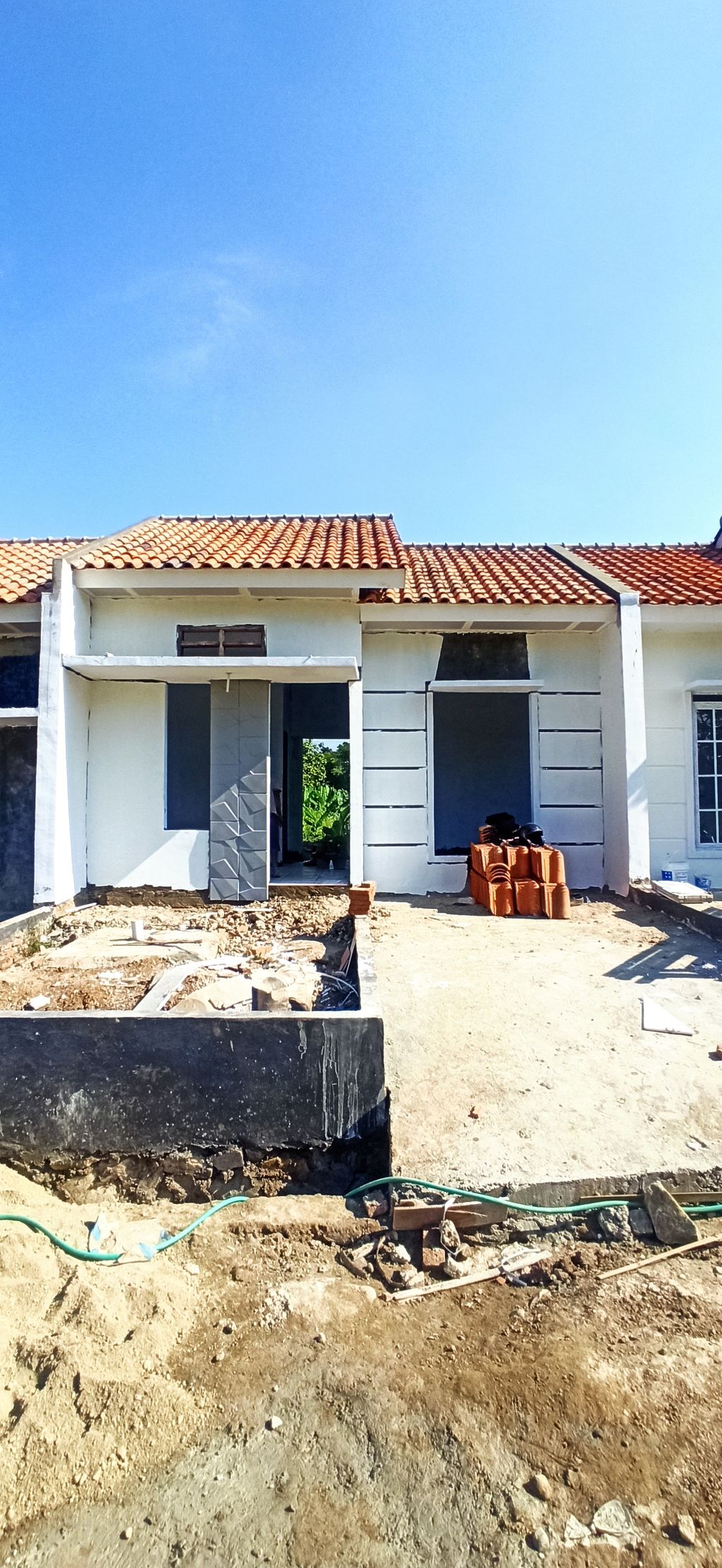 foto contoh rumah perumahan ARTHA SHAKI