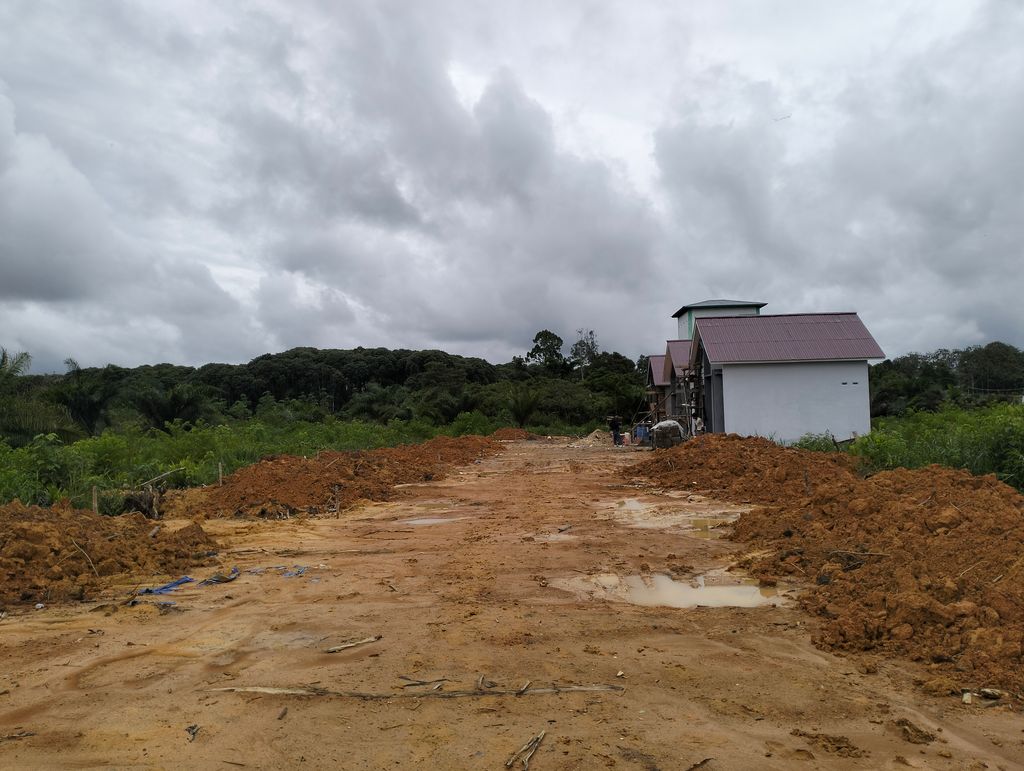 foto posisi tengah perumahan MANDAWERA HOUSE