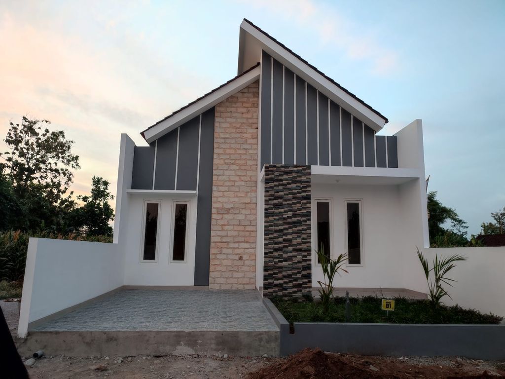 foto tampak rumah tipe 36 perumahan mutiara kurungrejo residence