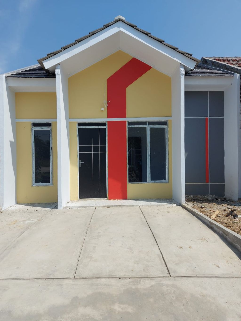 foto tampak rumah tipe 29/60 perumahan KOTA SERANG BARU SPS