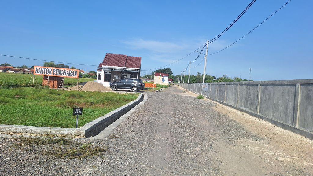 foto posisi tengah perumahan GRAHA KARTIKA KASUGENGAN 2