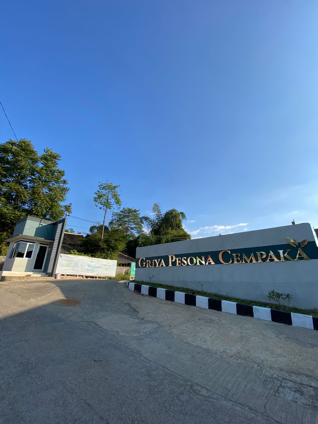 foto gerbang perumahan GRIYA PESONA CEMPAKA TAHAP 2