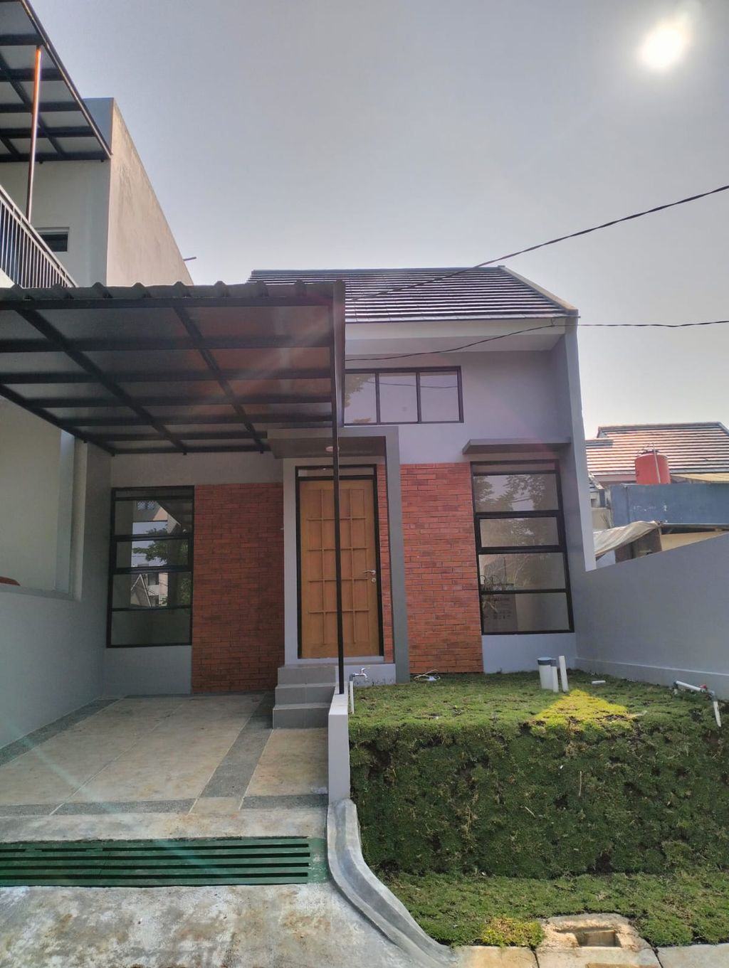 foto tampak rumah tipe 37 perumahan Padasuka Park
