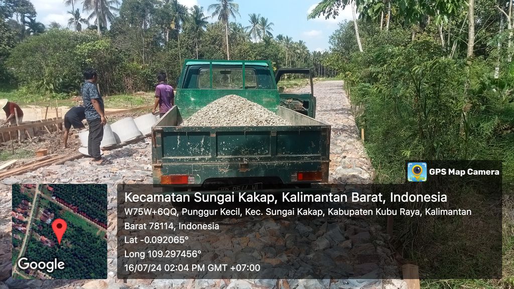 foto posisi tengah perumahan Safir Indah Residence