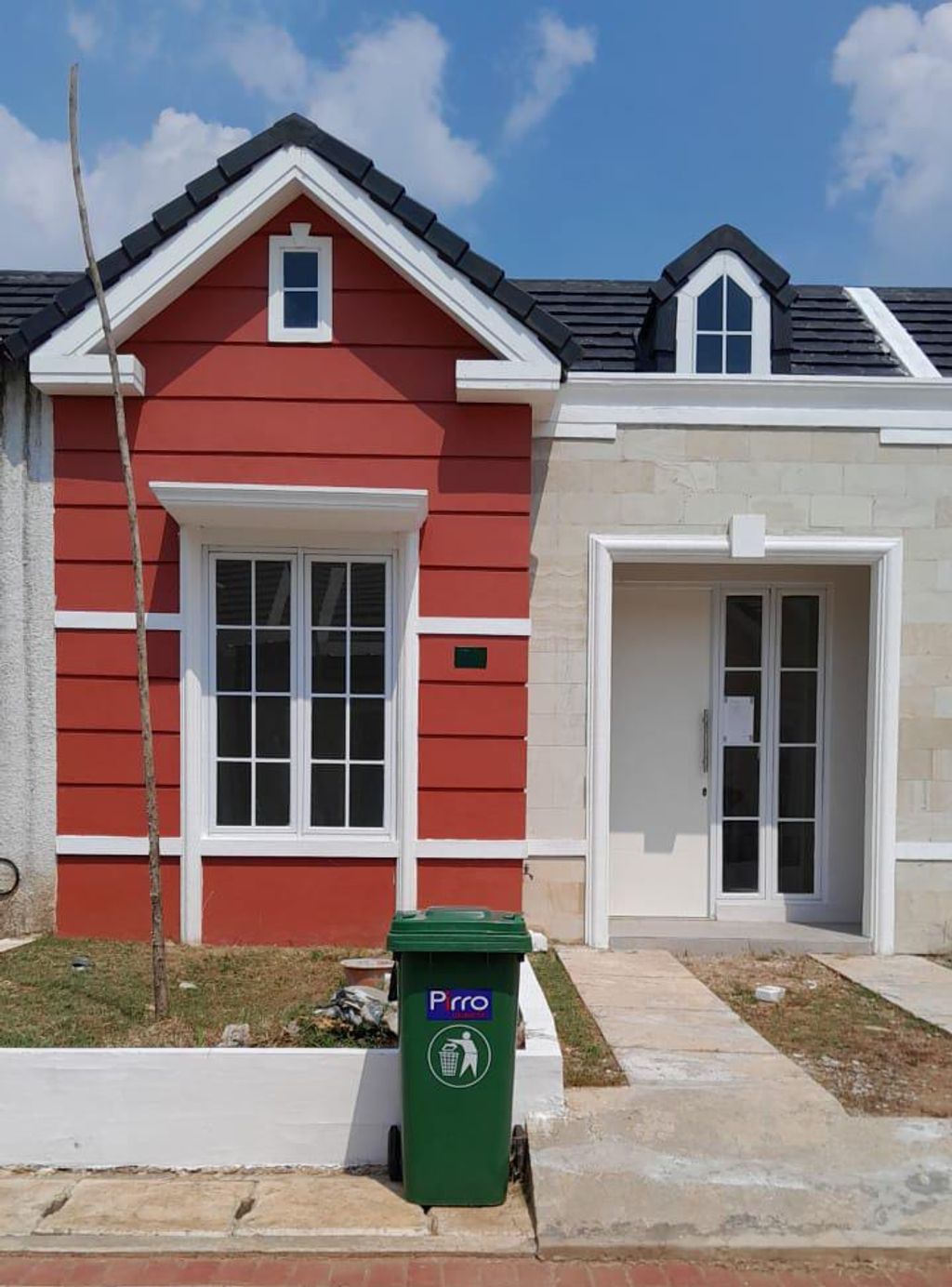 foto tampak rumah tipe 36/81 perumahan BRITANIA BEKASI (TAHAP 2)