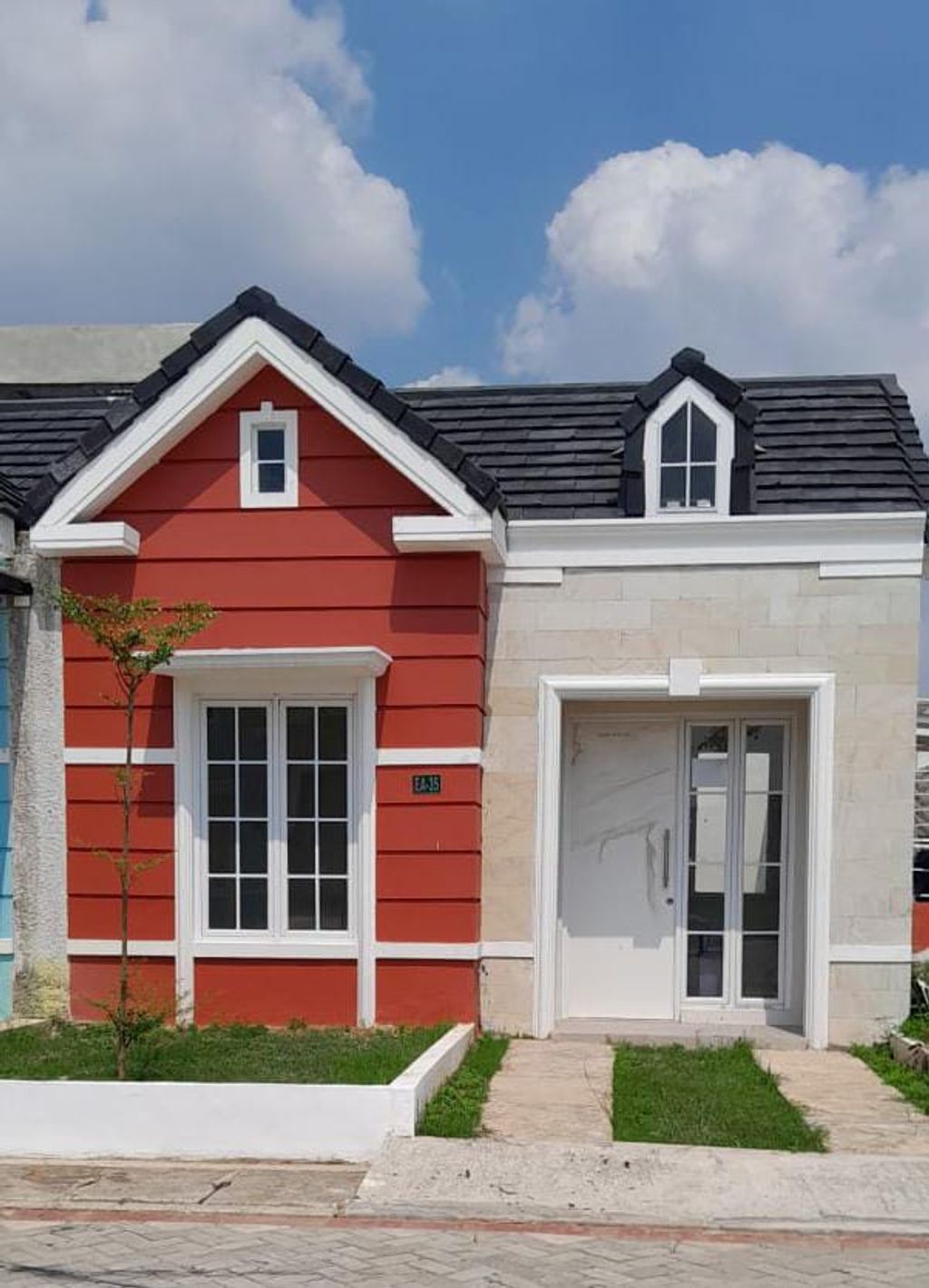 foto tampak rumah tipe 36/105 perumahan BRITANIA BEKASI (TAHAP 2)