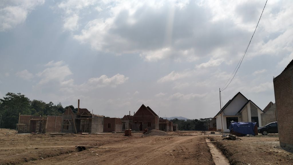 foto posisi tengah perumahan GRAHA GREEN VILLAGE 1