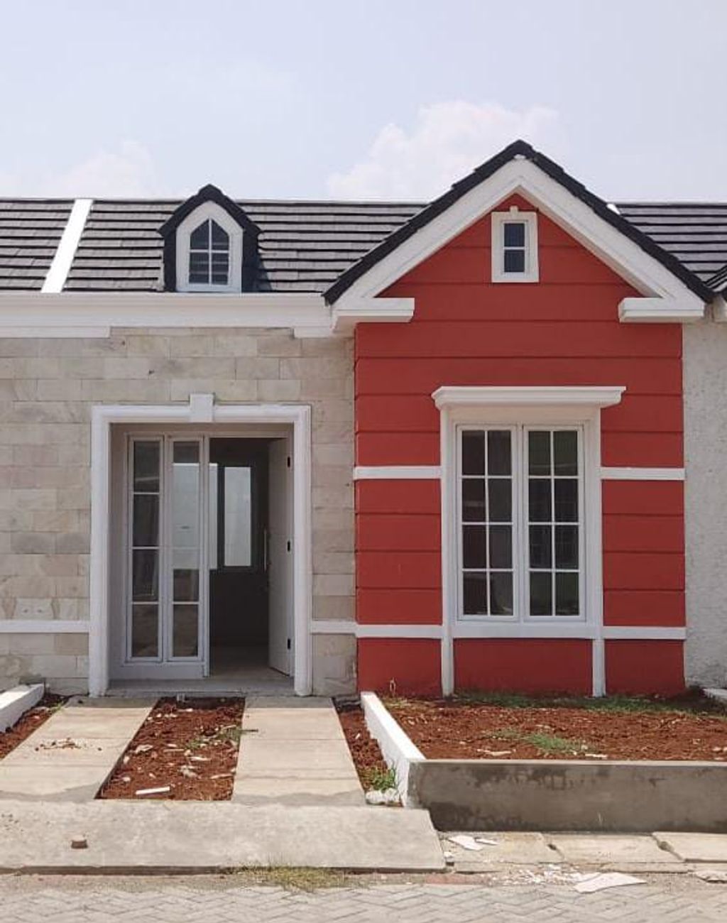 foto tampak rumah tipe 36/103 perumahan BRITANIA BEKASI (TAHAP 2)