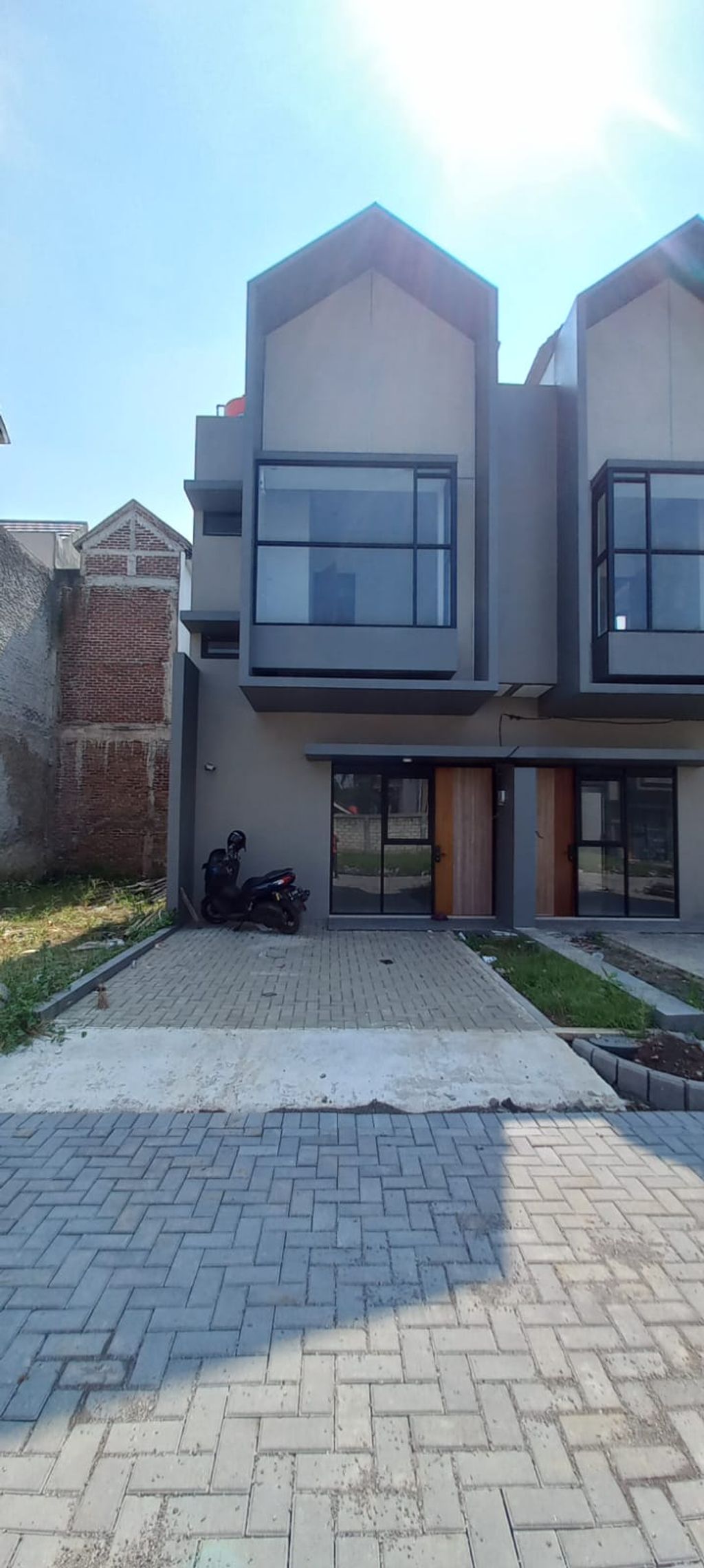 foto tampak rumah tipe 65 (C7) perumahan Kopo Harmonis Townhouse