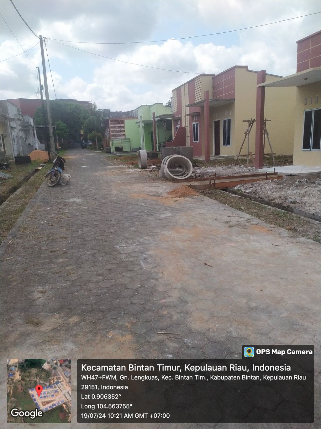 foto posisi tengah perumahan PERUM TIRTA KENCANA