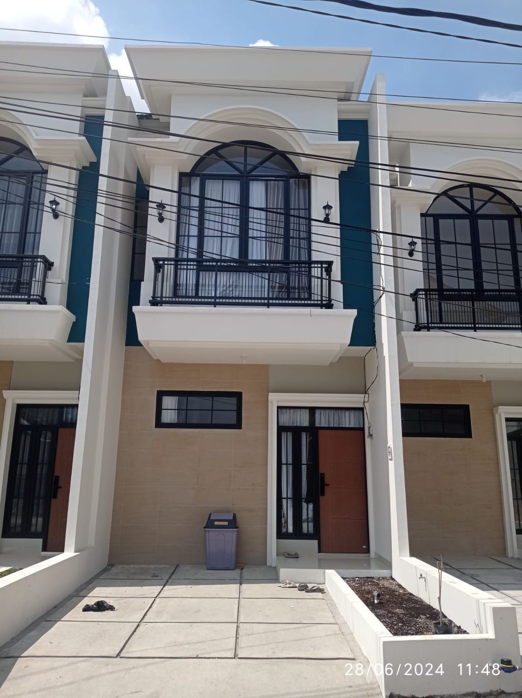 foto tampak rumah tipe 52 Compact High Ceiling (600) perumahan G-Land Ciwastra Park