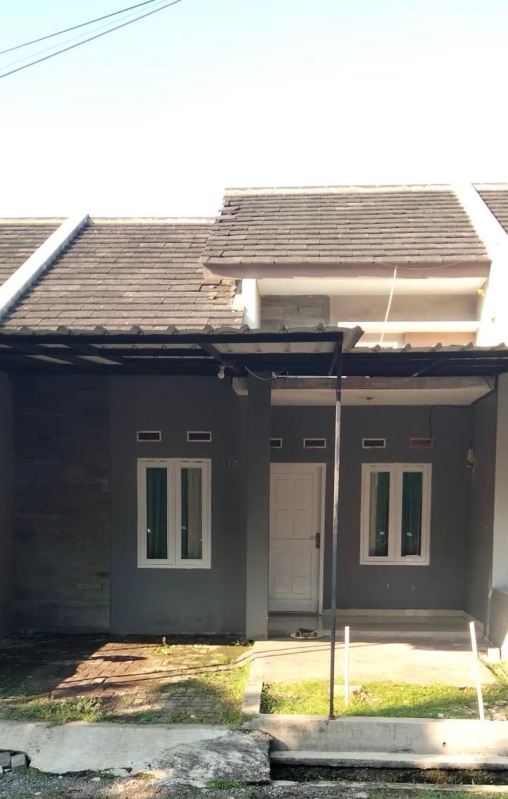 foto tampak rumah tipe 40 perumahan THE EMERALD RESIDENCE