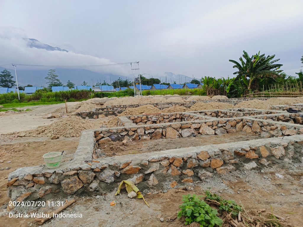foto contoh rumah perumahan PERUMAHAN GRAND EFATA 7-D DOYO LAMA