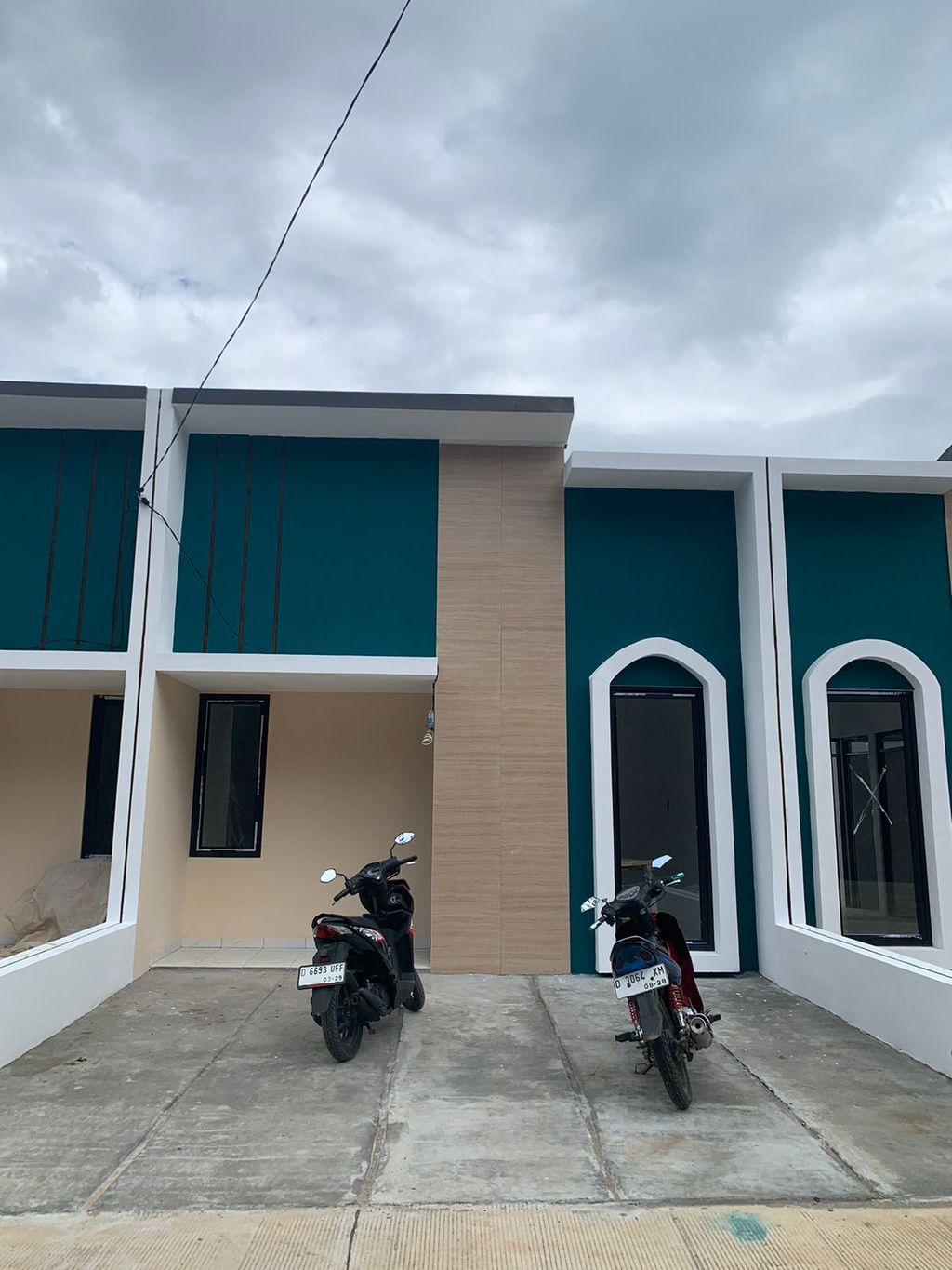 foto tampak rumah tipe 30 Lantai Dominica Landed perumahan G-Land Padalarang Valley