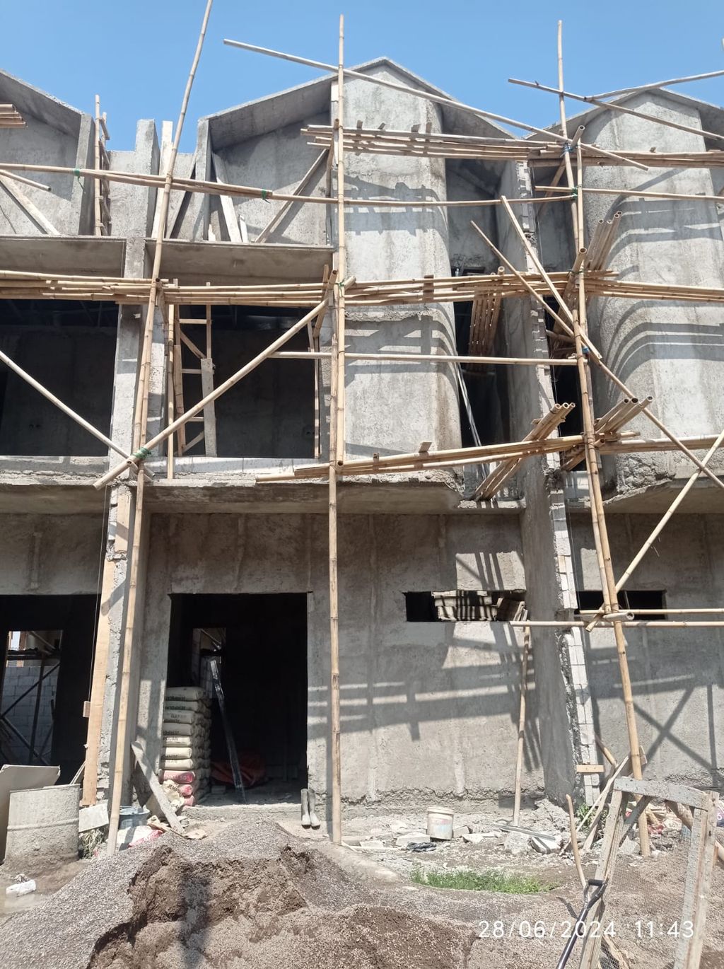 foto tampak rumah tipe 50 Compact High Ceiling (3KT) (541) perumahan G-Land Ciwastra Park 2