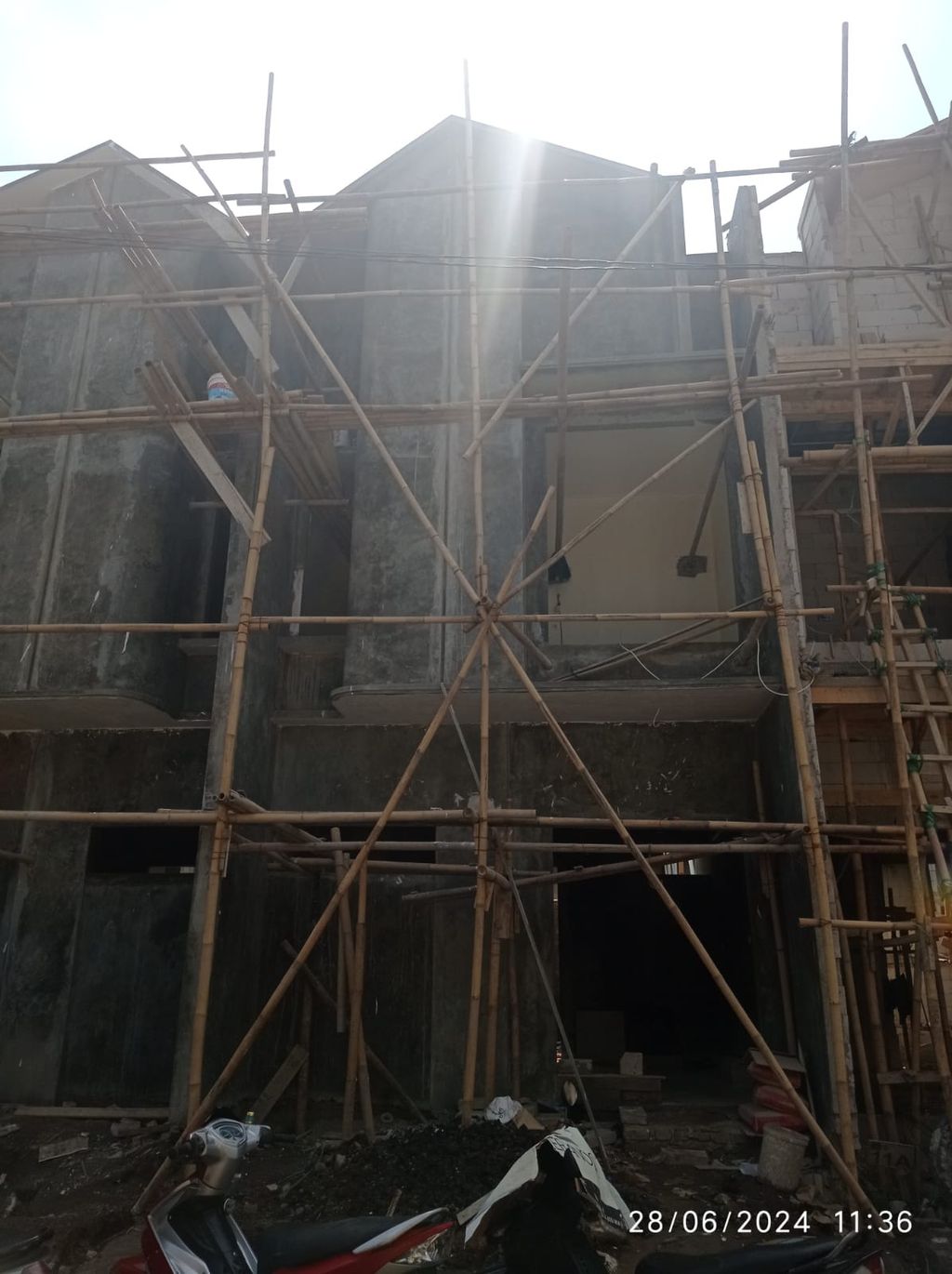 foto tampak rumah tipe 50 Compact High Ceiling (3KT) (533) perumahan G-Land Ciwastra Park 2