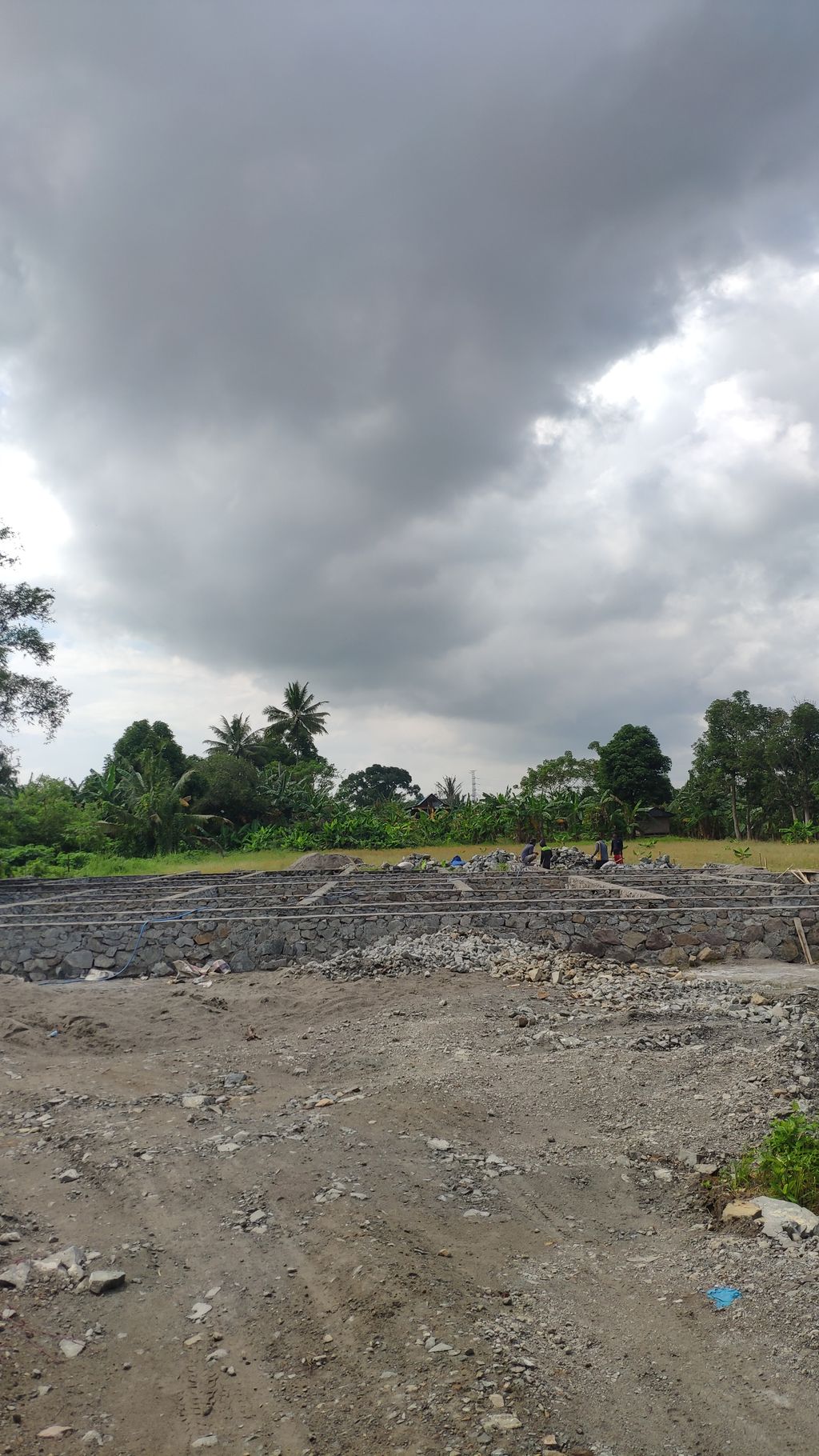 foto posisi tengah perumahan GRAHA MADANI V TASSOKKOE