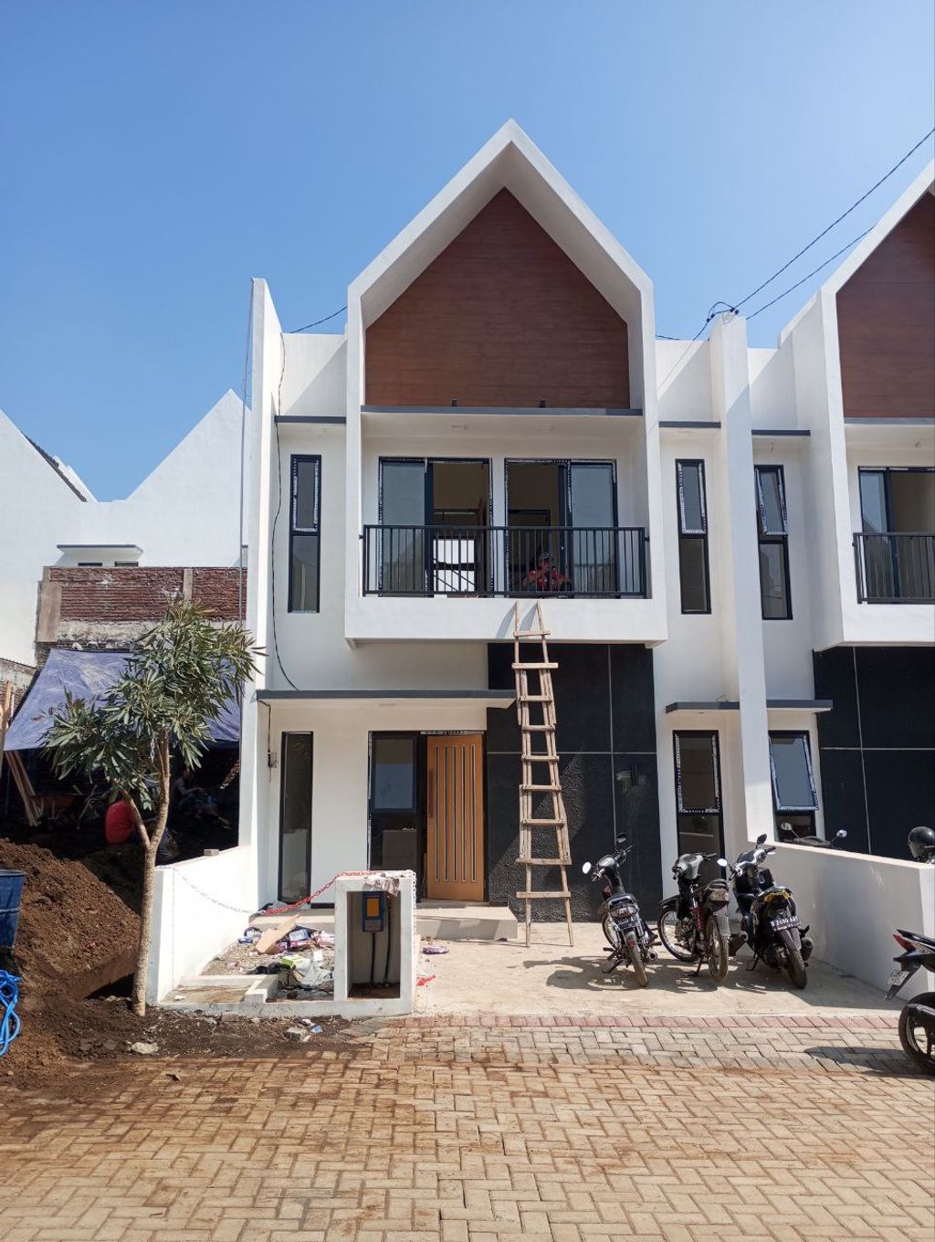 foto tampak rumah tipe CNB 54/78 perumahan GRAHA AGUNG