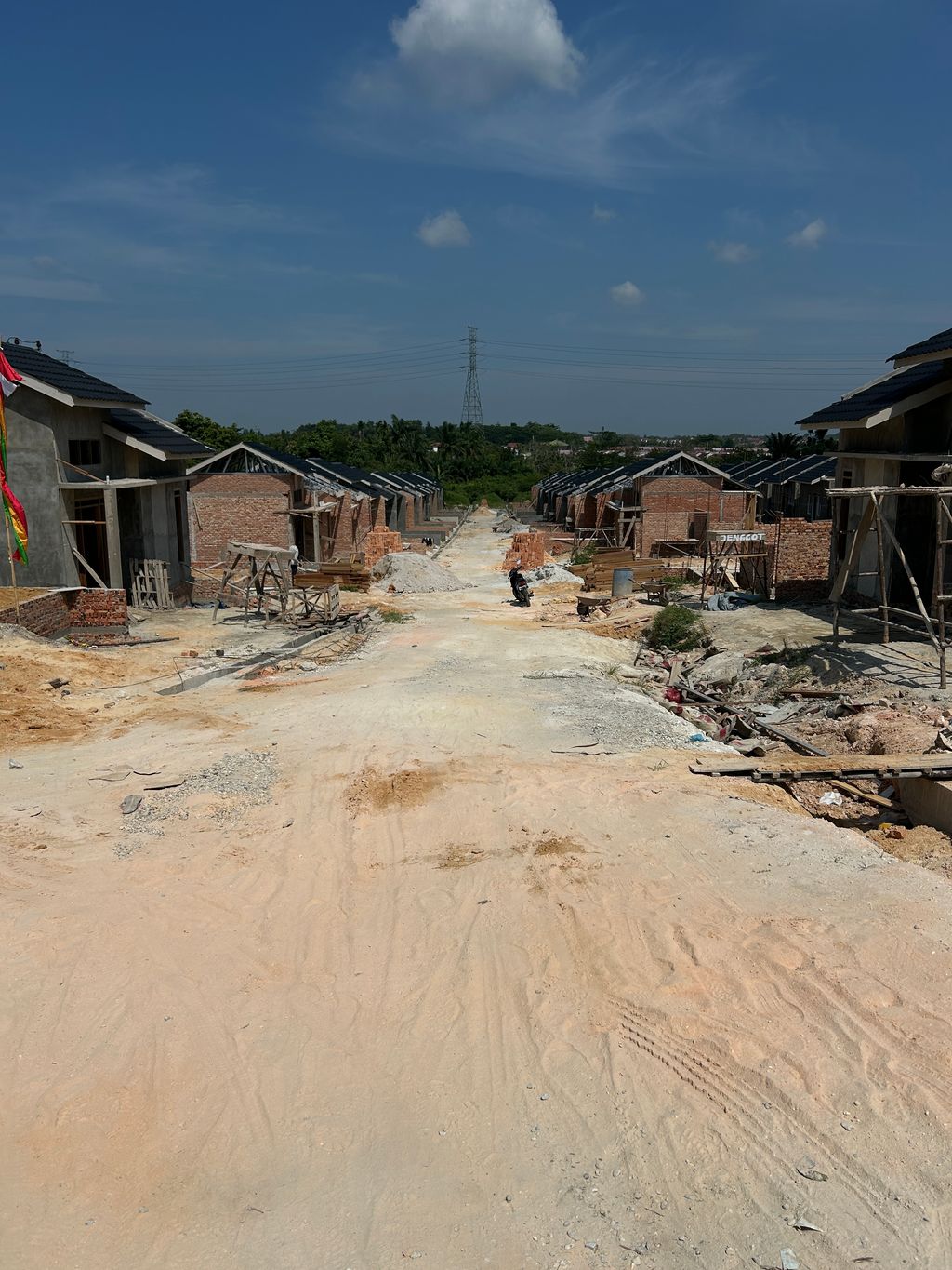 foto gerbang perumahan GRAND FATHYAH 3