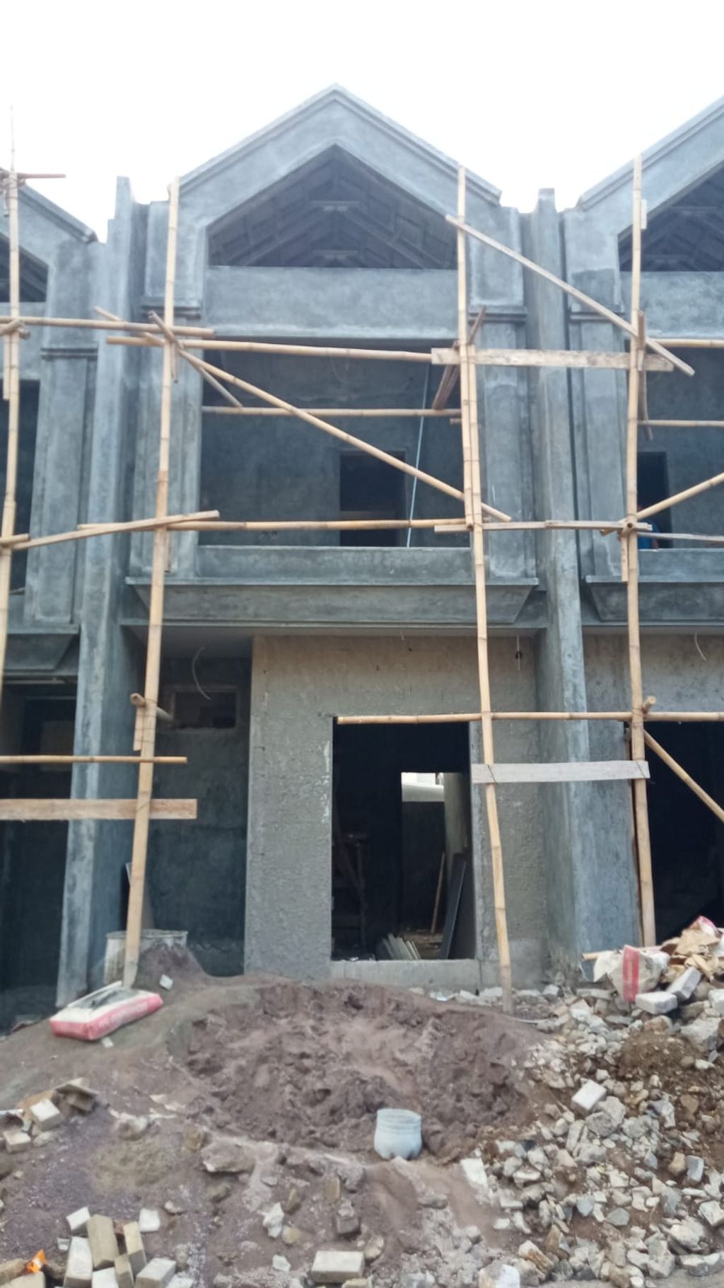 foto tampak rumah tipe 50 Compact Classic Modern HC (3KT) (511) perumahan G-Land Cilengkrang Residence Blok G-I