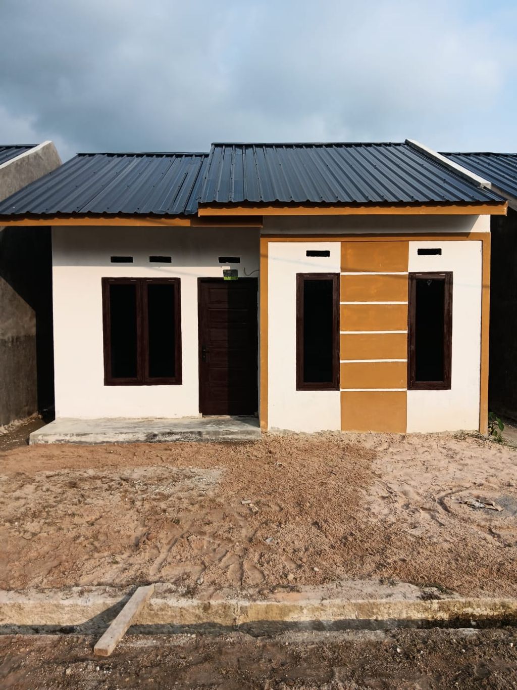 foto tampak rumah tipe 36 subsidi (subsidi) perumahan Asik Jaya Residence III