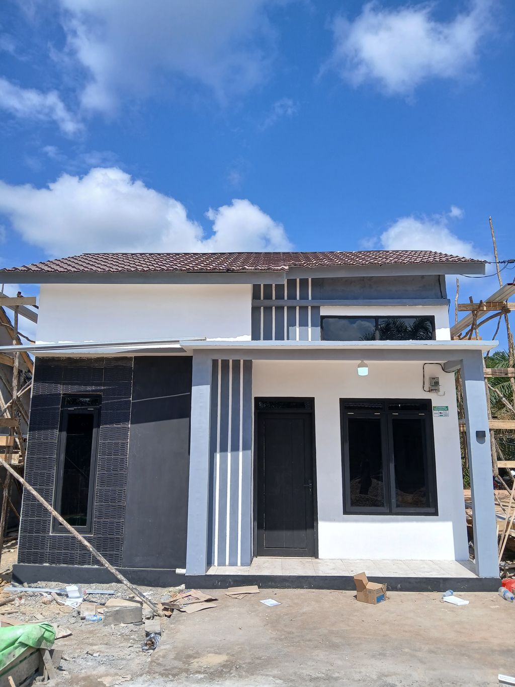 foto contoh rumah perumahan BUMI INTAN LANDAK
