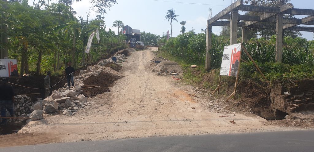 foto gerbang perumahan RIDWAN REGENCY LELES