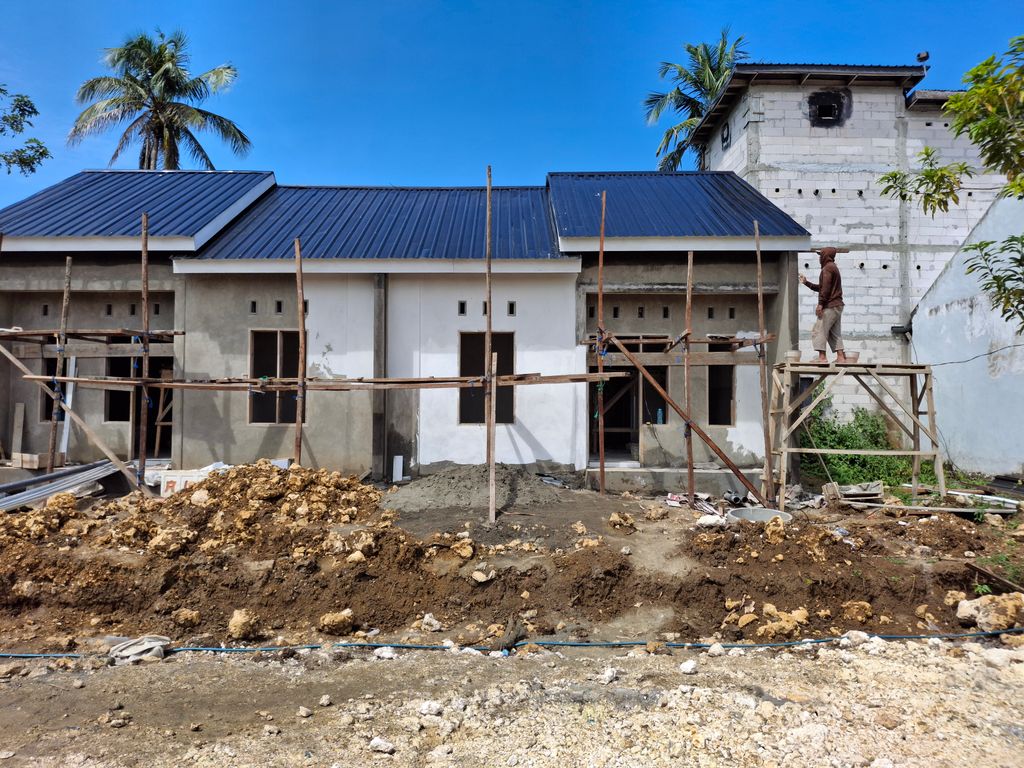 foto contoh rumah perumahan LAMURU INDAH PERMAI