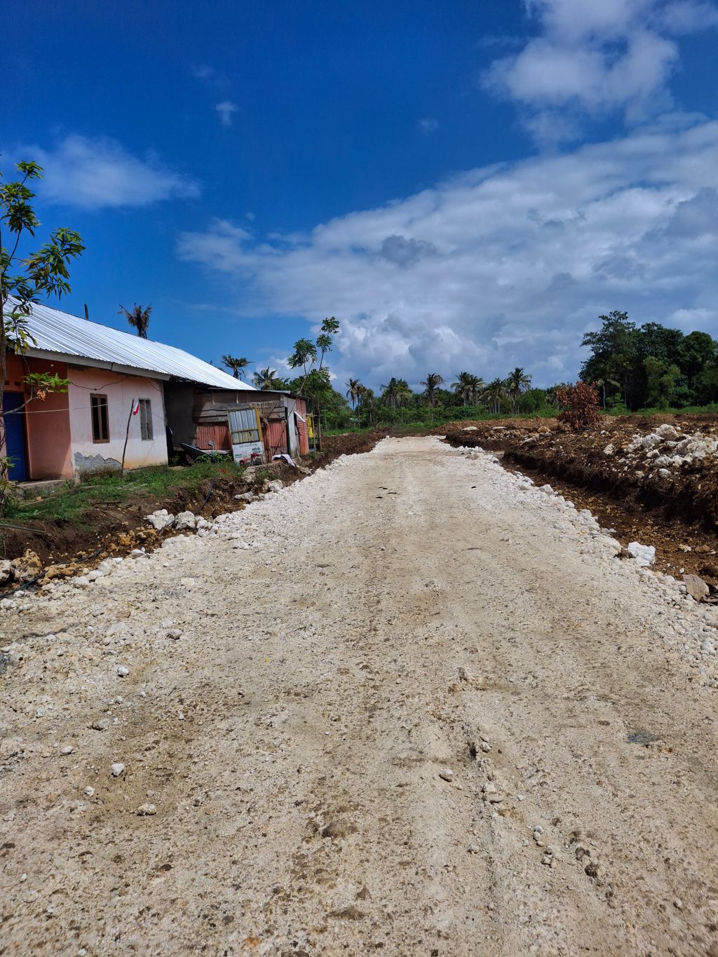 foto gerbang perumahan LAMURU INDAH PERMAI