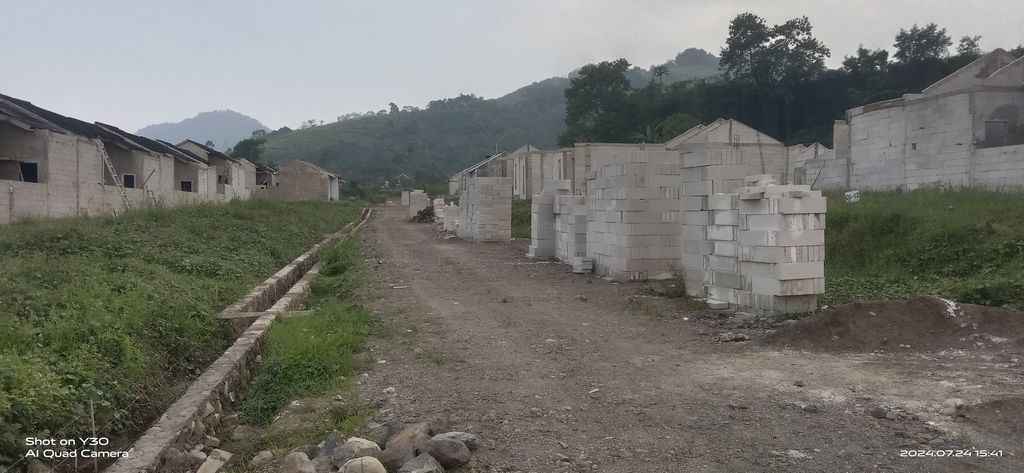 foto posisi tengah perumahan GRIYA ALAM PUNCAK