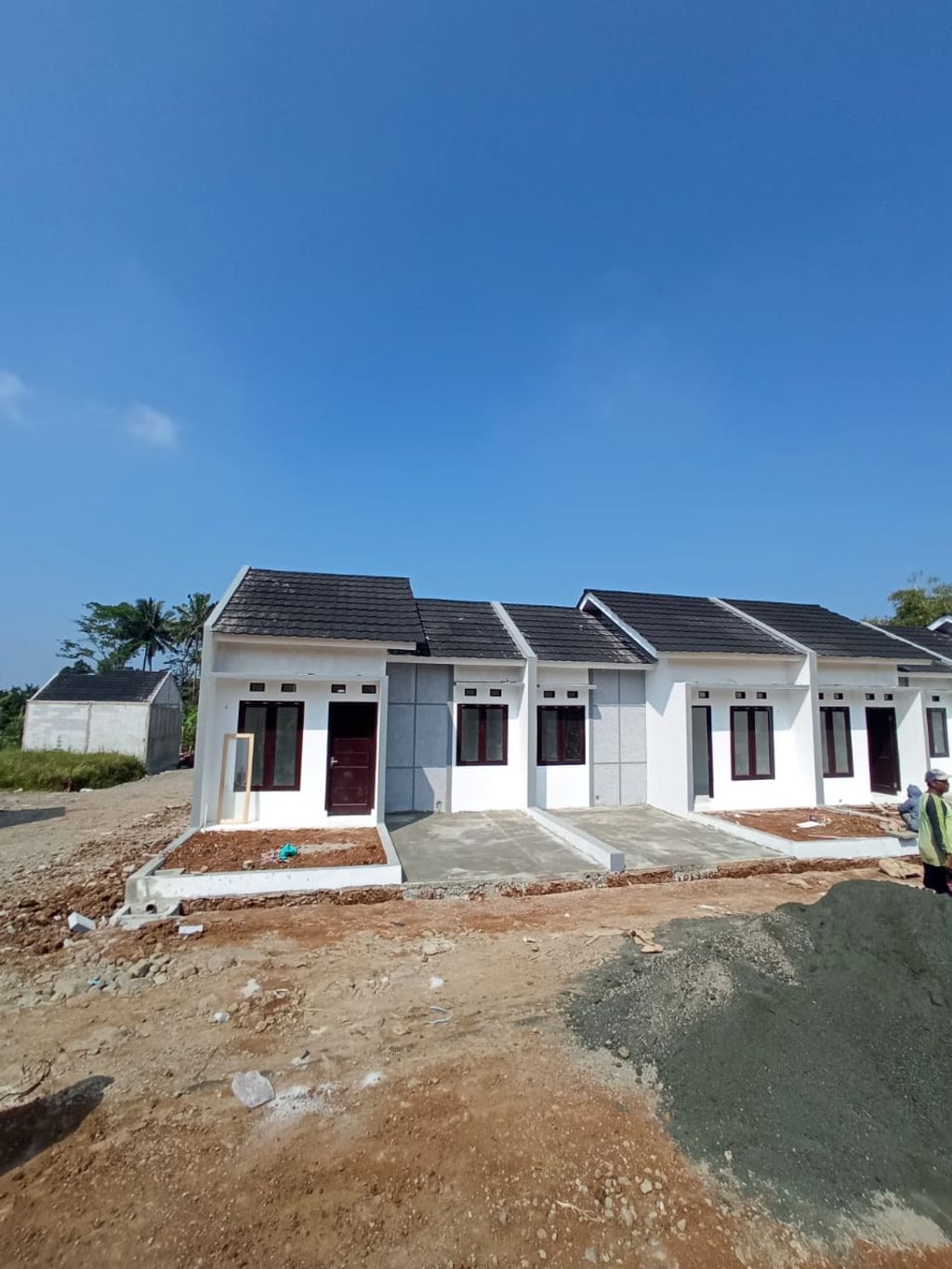 foto tampak rumah tipe 30/60 perumahan Dianjaya Residence