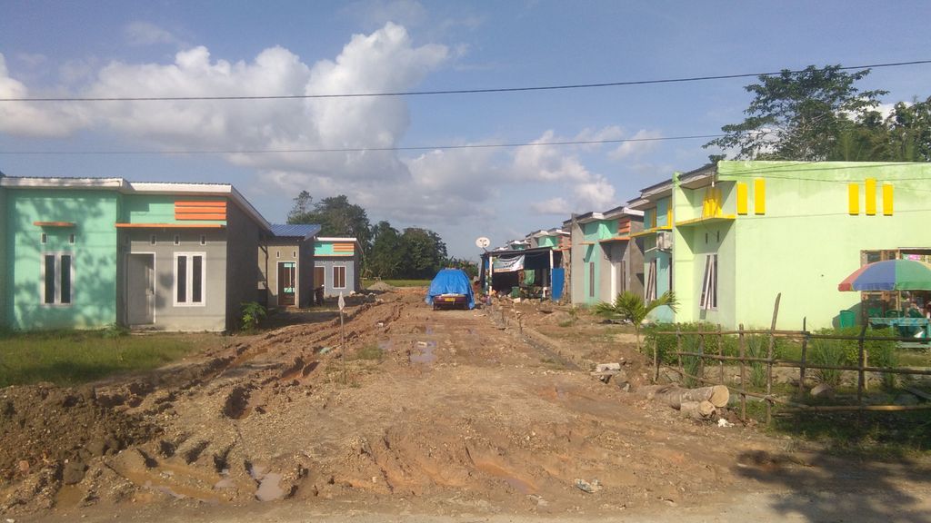 foto gerbang perumahan salika land