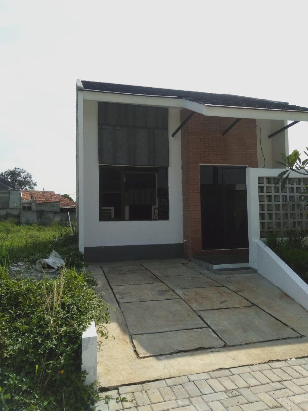 foto tampak rumah tipe DAHAYU perumahan BUMI ABHIRAMA RESIDENCE