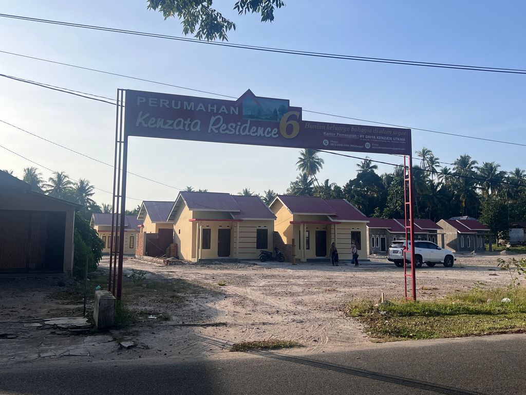 foto gerbang perumahan KENZATA RESIDENCE 6