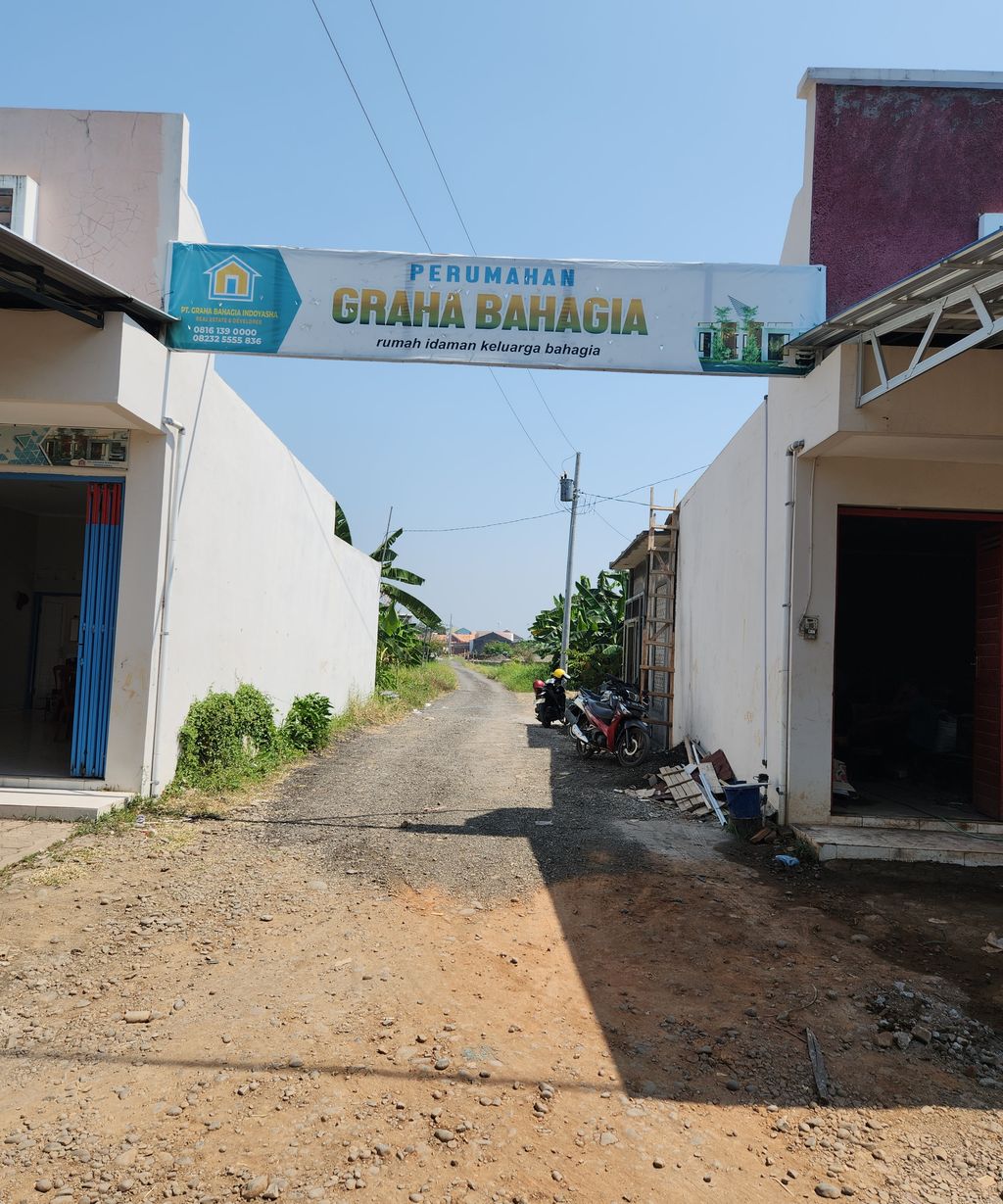 foto gerbang perumahan GRAHA BAHAGIA