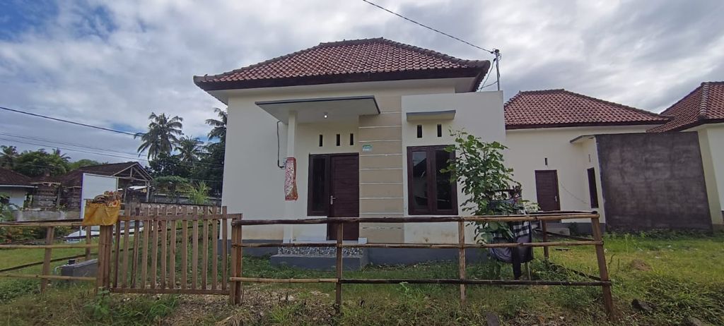 foto tampak rumah tipe 32/70 perumahan BILUKPOH PERMAI RESIDENCE