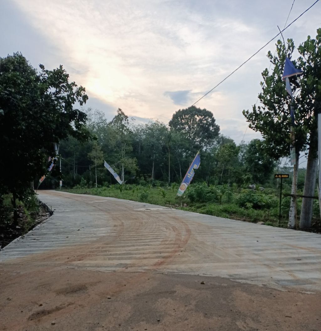 foto gerbang perumahan BEVERLY HILLS VILLAGE 2