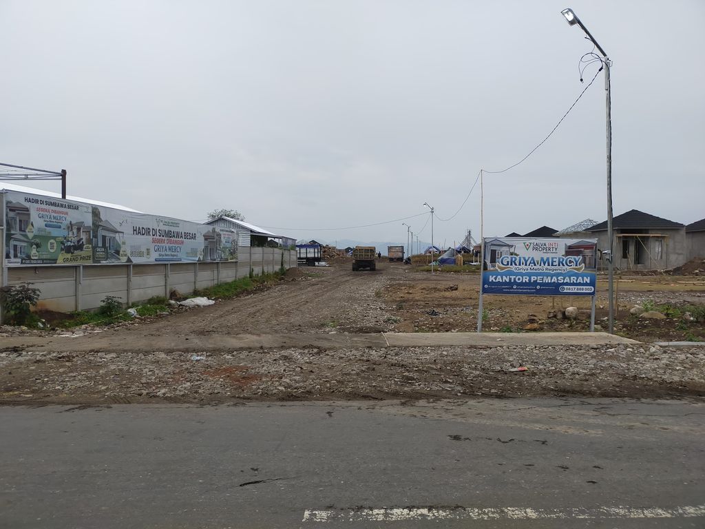 foto gerbang perumahan GRIYA MERCY