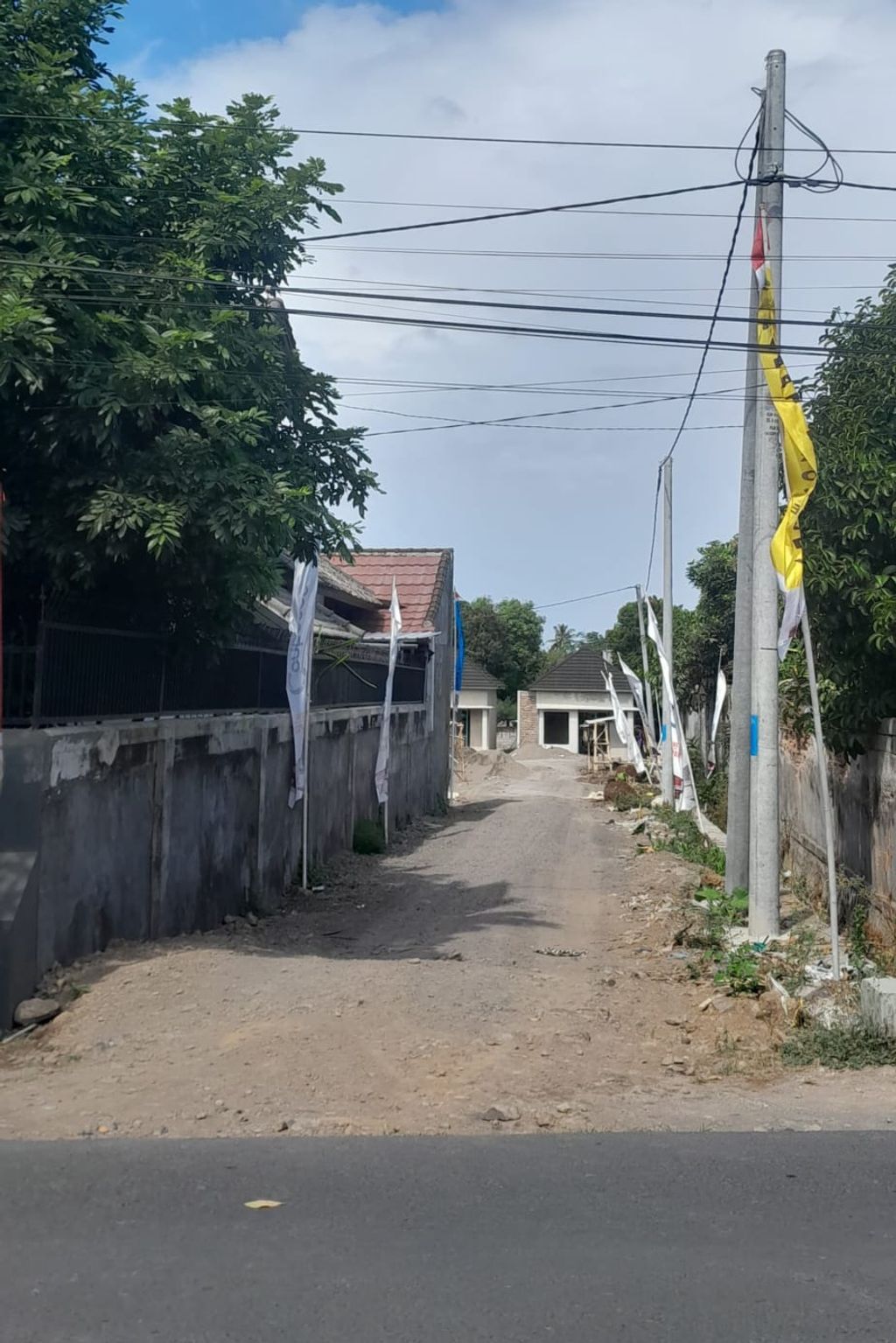 foto gerbang perumahan GRAND VILLA BERMIS