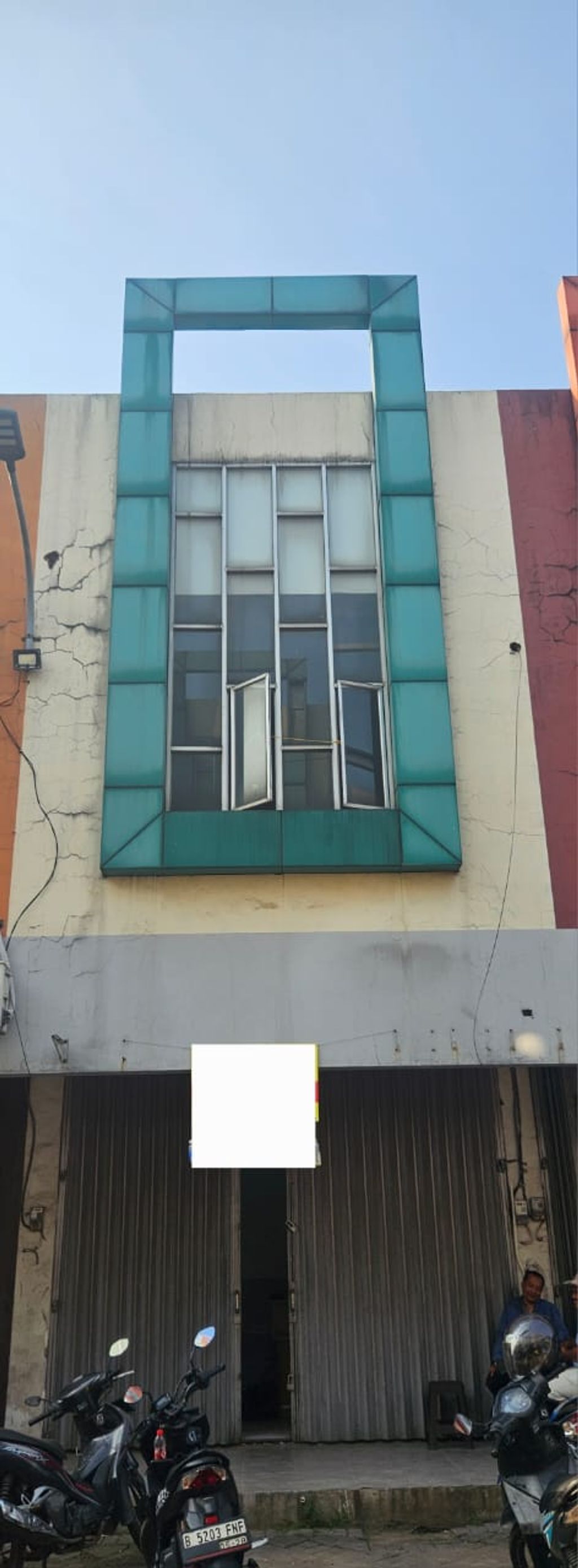foto tampak rumah tipe RUKO 2 LANTAI 90 perumahan TAMBUN CITY