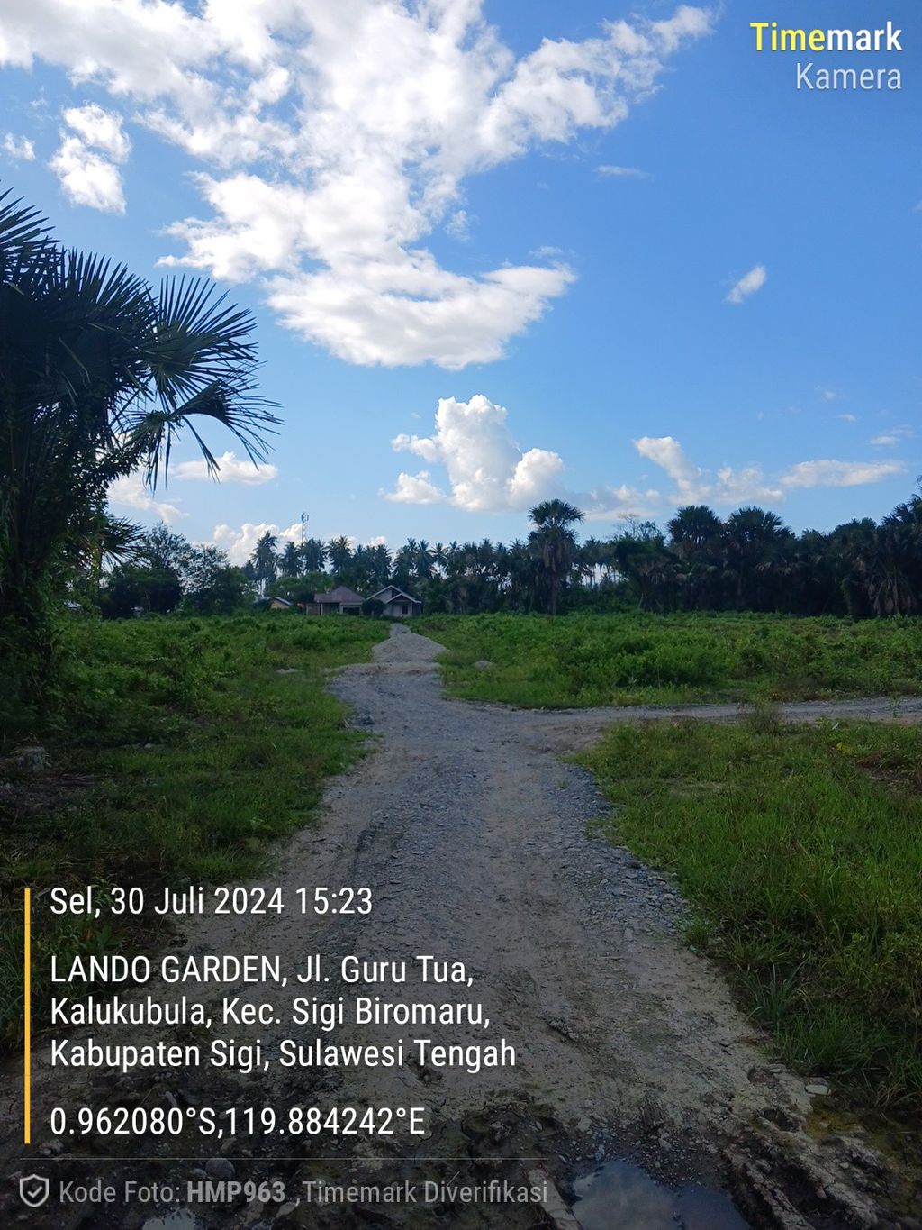 foto gerbang perumahan LANDO GARDEN