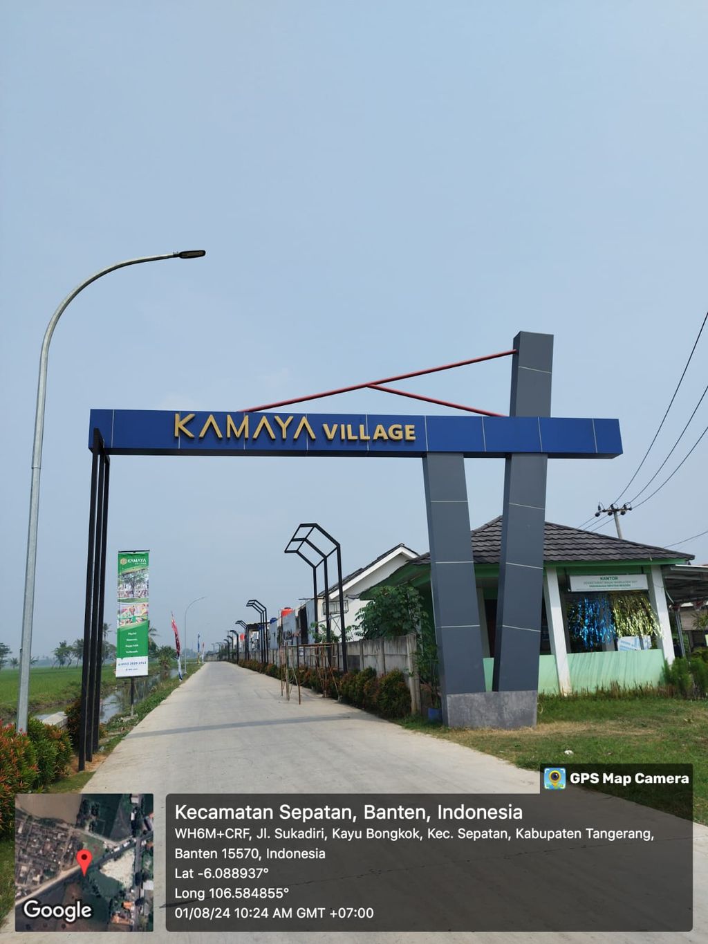 foto gerbang perumahan Kamaya Village