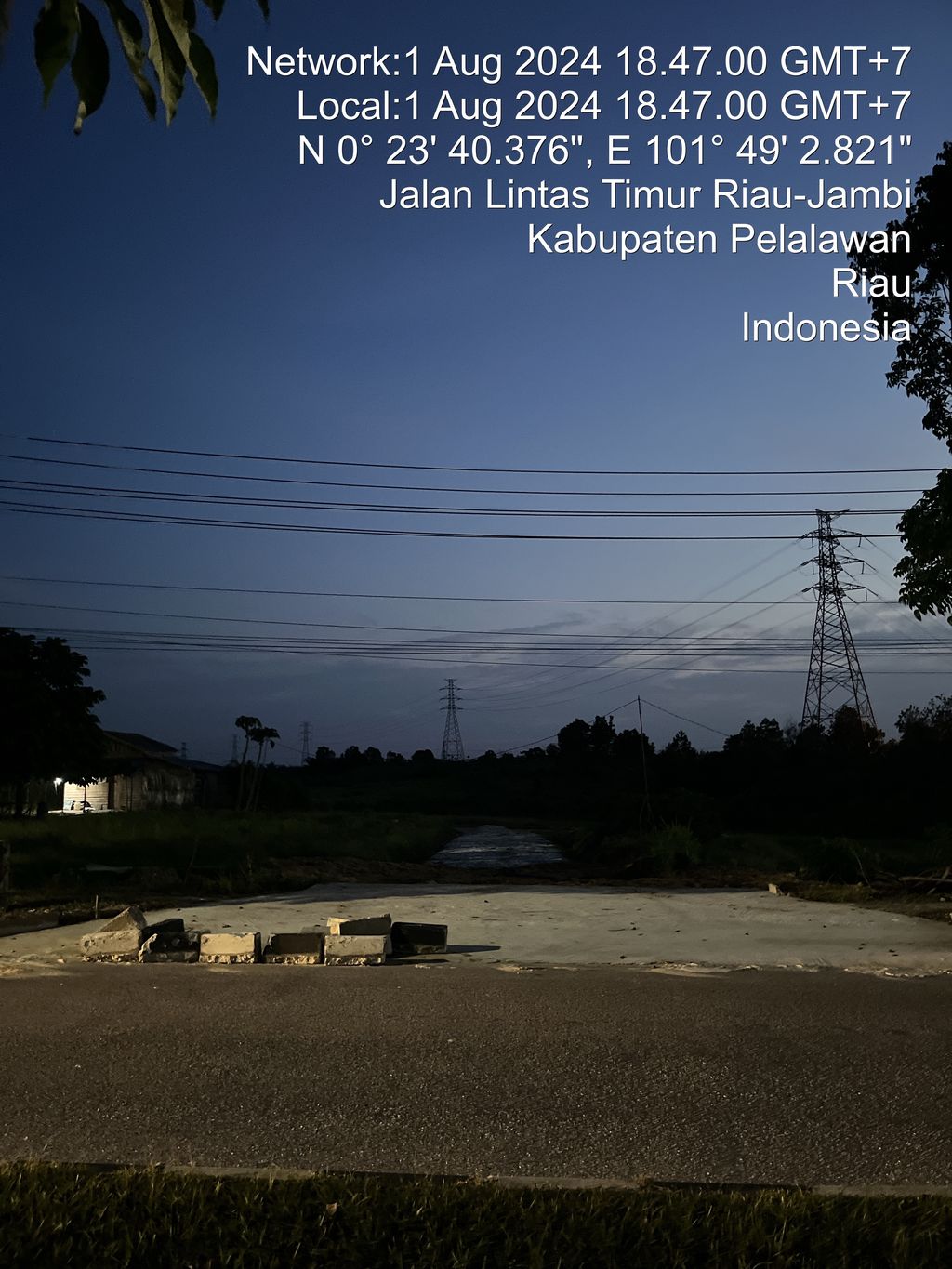 foto gerbang perumahan PALM INDAH