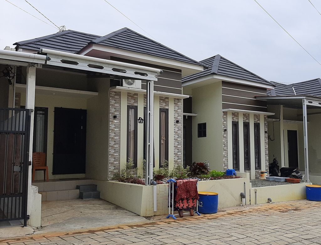 foto tampak rumah tipe 45 perumahan Green Village