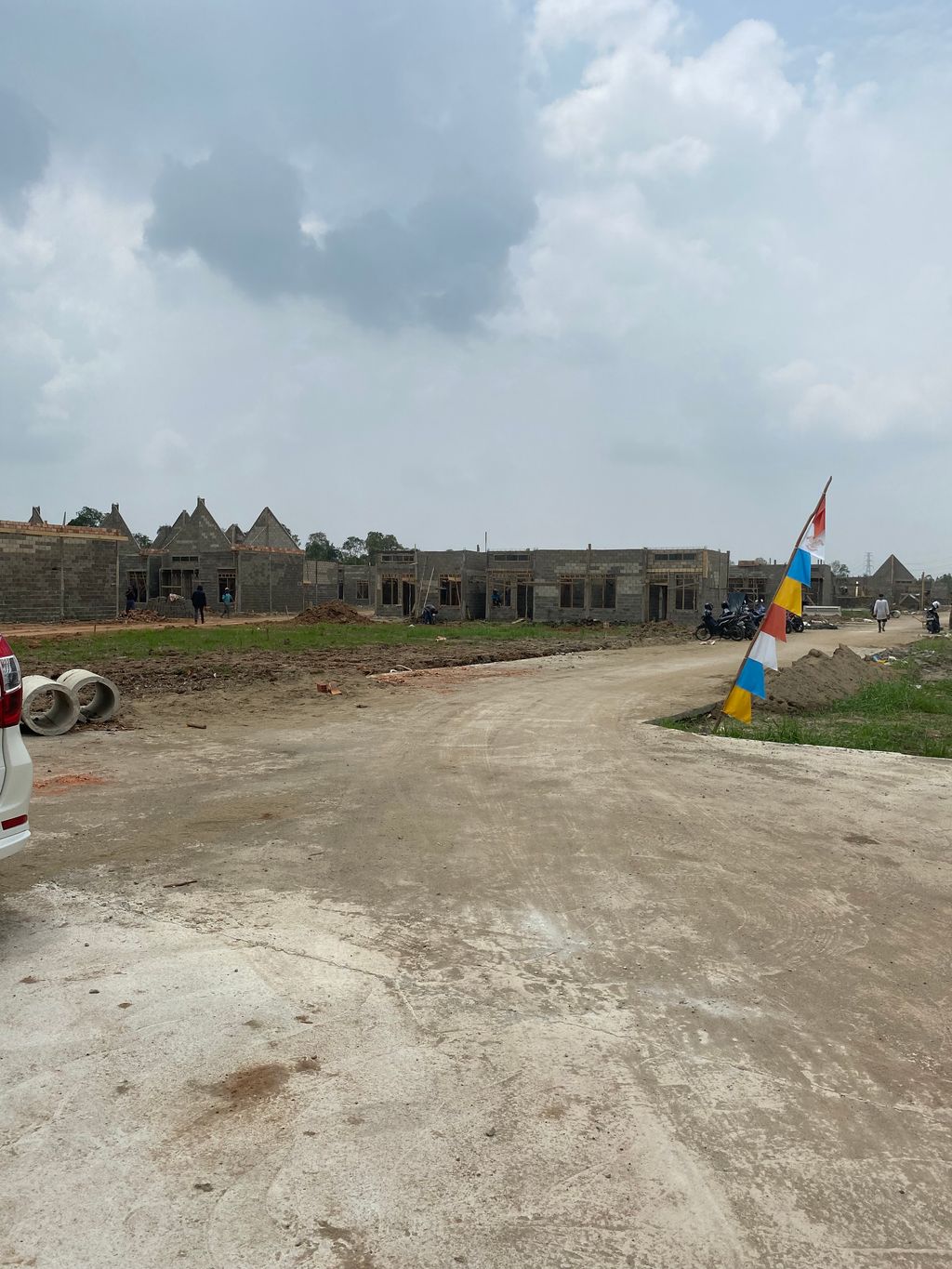 foto gerbang perumahan PERUMAHAN GRAND FAMILI CERIA 1E